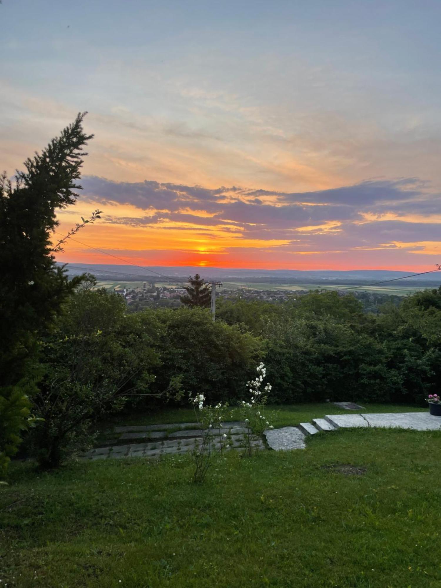 Panorama Nyaralo Villa Tahitófalu Eksteriør bilde
